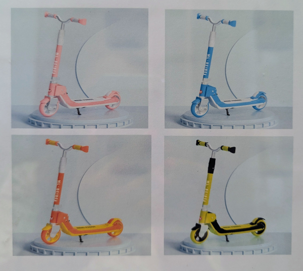 Foldable Kids Kick Scooter, LED Light-Up Wheels, Easy Folding Design, Available in Pink, Orange, Yellow-Green and Blue (Ref: 5200)
