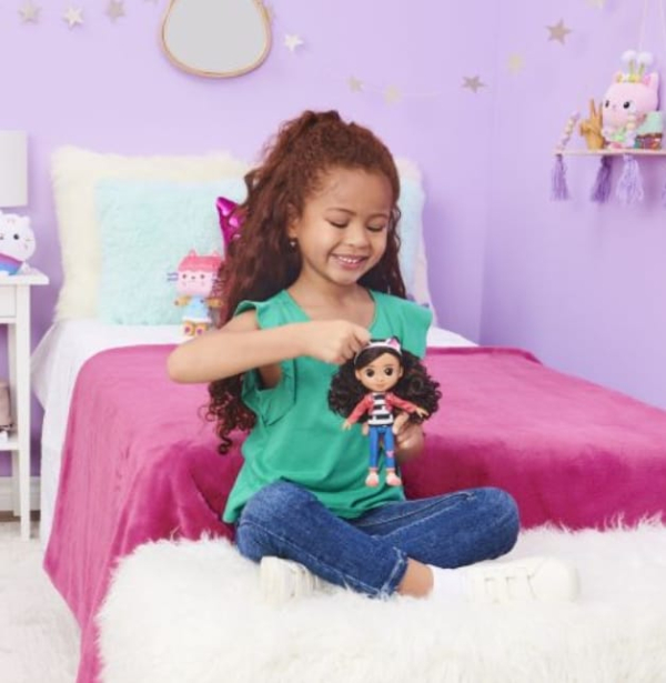 Gabby's Dollhouse Large Fashion Doll with Cat Ears, Removable Outfit, Netflix Series Character, Ages 3+ (Ref: 778988364383) - Image 3